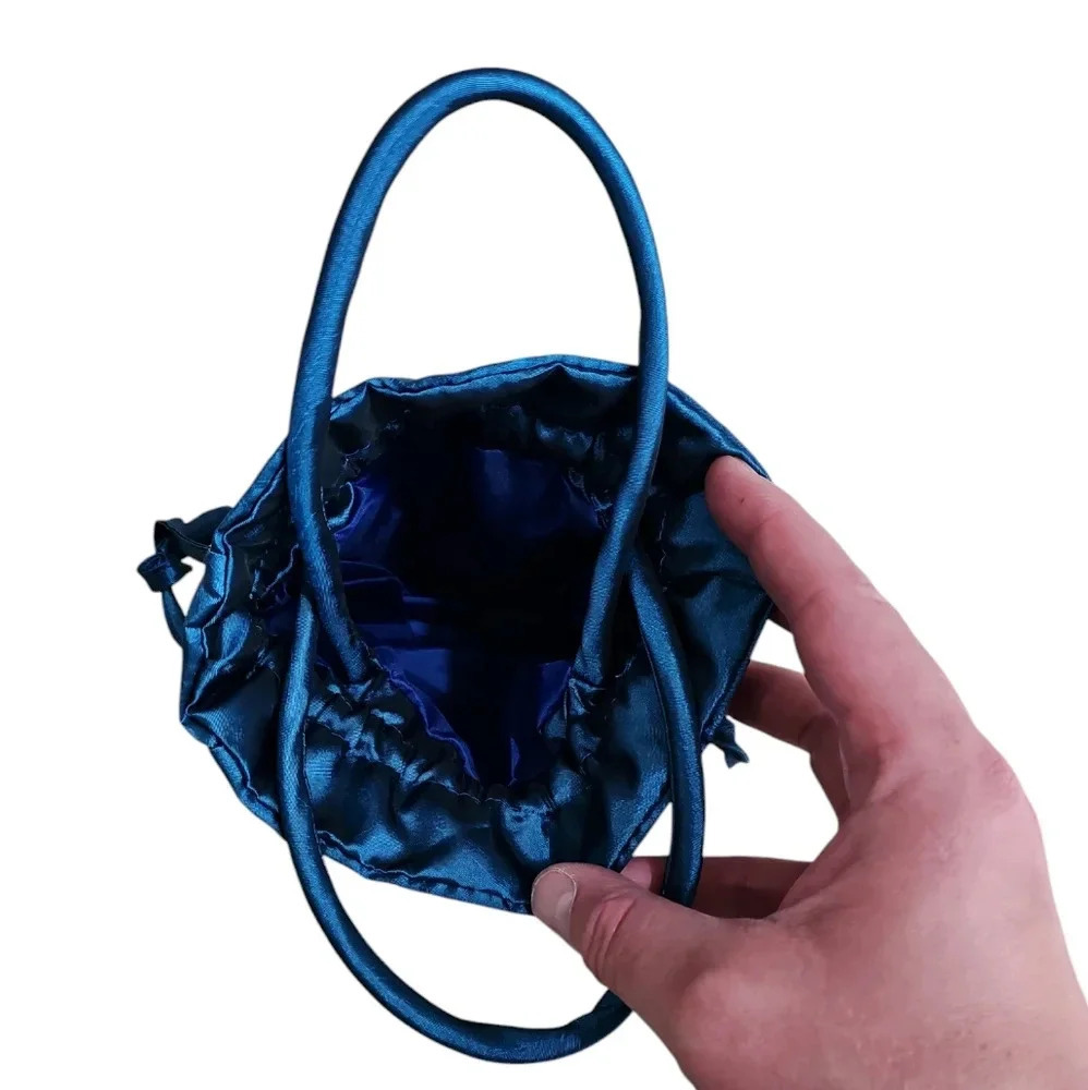 Vintage Women Small Handbag Navy Blue Satin Floral Drawstring Pristine Cottage - Picture 4 of 6